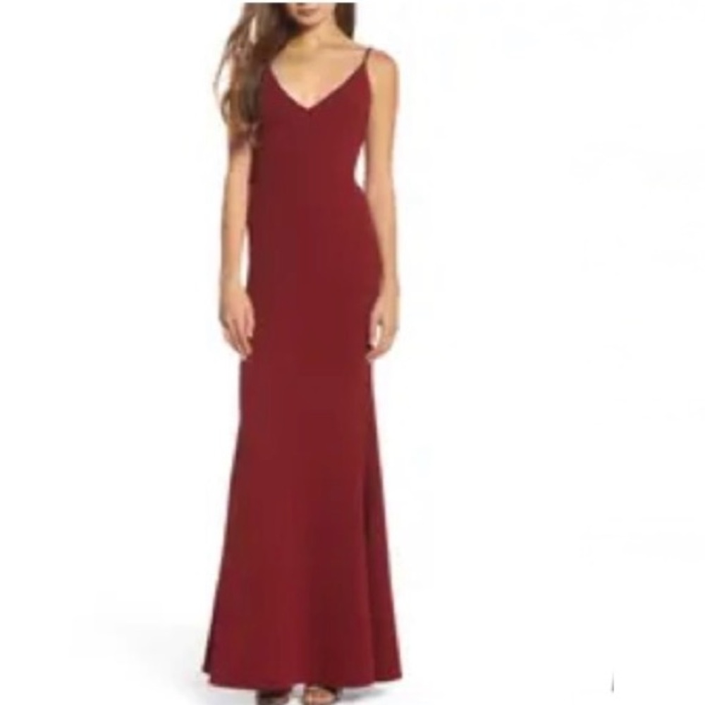 Lulus V-neck Trumpet Gown